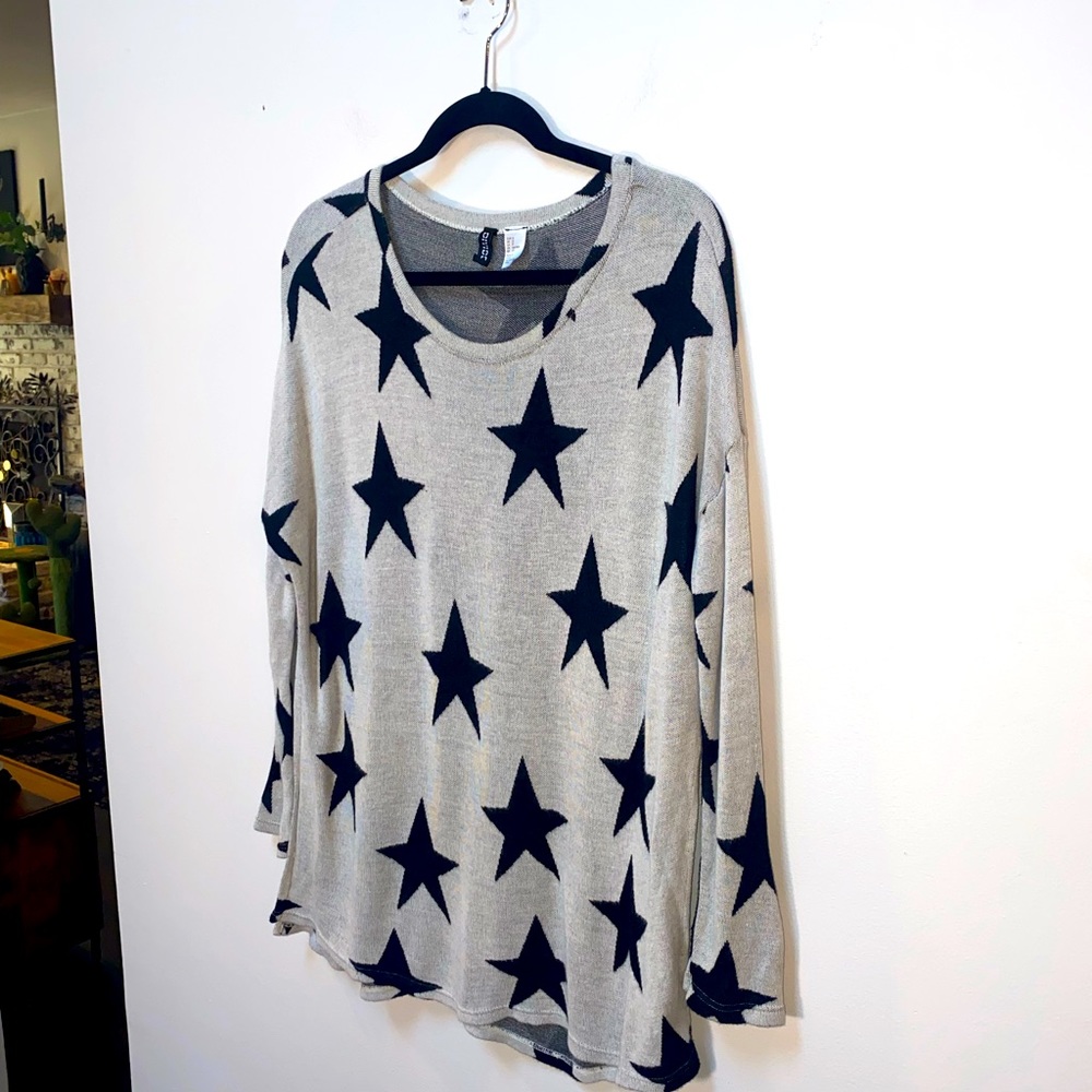 H&M DIVIDED Star Sweater Gray Black Tunic Size S Small Scoop Long oversized